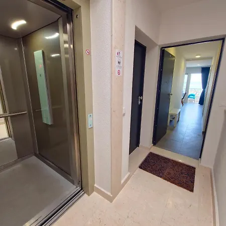 Luxury Karigo 2 *