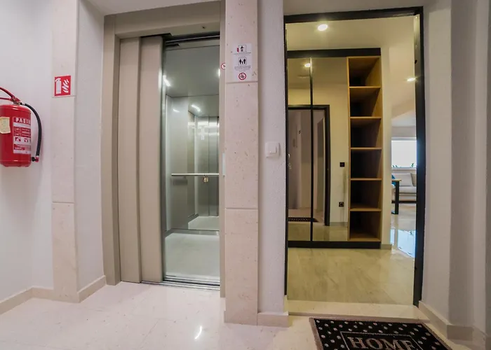 Luxury Karigo 2 Apartment *