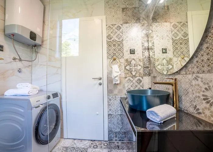 Luxury Karigo 2 Apartment Makarska