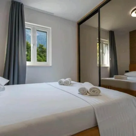 Luxury Karigo 2 Апартаменти *