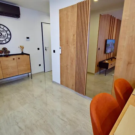 Luxury Karigo 2 Апартаменти Макарська