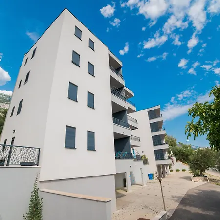 Luxury Karigo 2 Апартаменти *