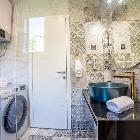 Luxury Karigo 2 Апартаменти Макарська