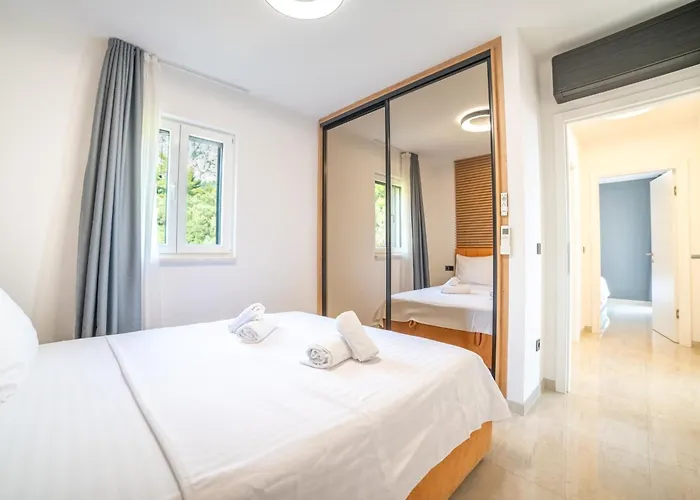 Luxury Karigo 2 Apartment